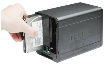 D-LINK DNS-726-4 - Instalar los discosuros: - 4
