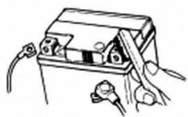 DAELIM S1 125 - VERIFICATION DE LA BATTERIE - 2