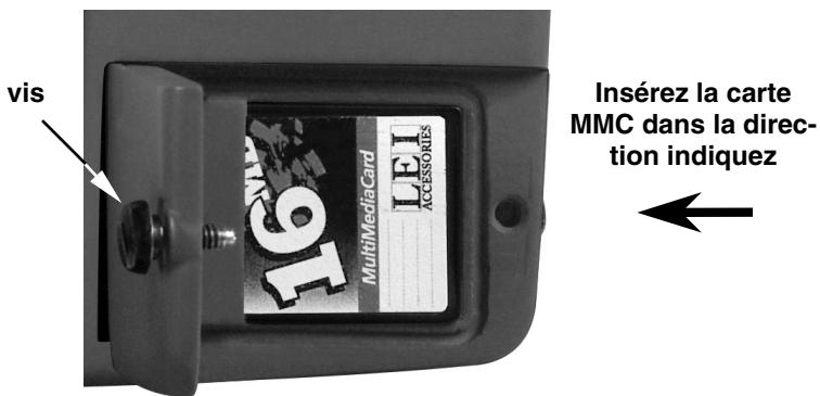 LOWRANCE GLOBALMAP 2400 - Installation de la cartouche MMC - 1