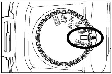 SIGMA SD15 - Insertion de la carte mémoire (P.28) - 1