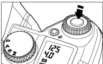 SIGMA SD15 - Placez le curseur AF/MF de l'objectif sur la position AF (P.51) - 4