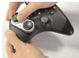 SAITEK CYBORG RUMBLE PAD - Inversione della posizione del d-pad e della leva sinistra - 4