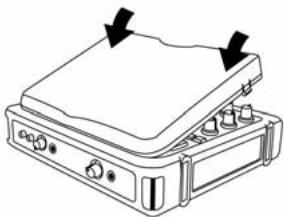 HERCULES DJ CONSOLE MK2 - Pour détacher le capot : - 1