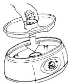 CLATRONIC DG 2596 - Prosze nie ustawiać szybkowaru pod wiszymi połkami! Pojemnik wydrzielania pary jak rowniesz akcesoria nie nadaj są dio uzytkowania w piecu (kuchenka mikrofalowa, konwencjonalna lub z powietrzem obiegowym) lub na kuchence! - 3