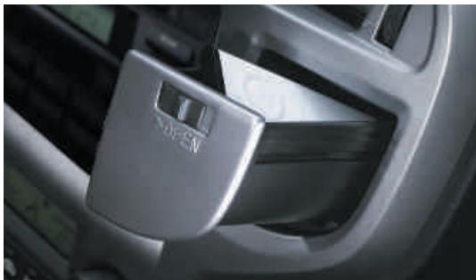 HYUNDAI MATRIX - Boite à gants - 1