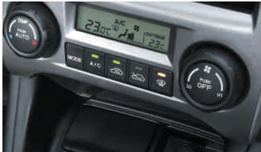 HYUNDAI MATRIX - Commandes à portée de main - 1