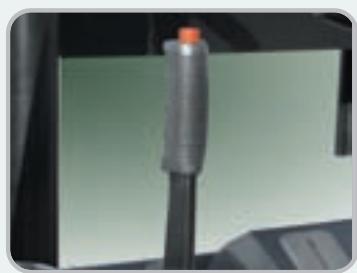 HYUNDAI 16B-7 - Solide arceau protecteur - 1