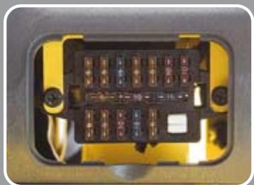 HYUNDAI 20D-7E - Réserveur du liquide de frein - 1