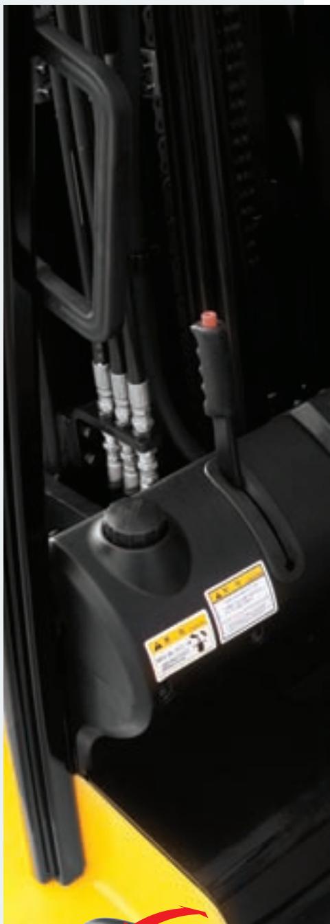 HYUNDAI 35B-7 - Position optimale de la pédale et tapis antidéraptant - 1