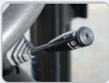 HYUNDAI 35B-7 - Levier de direction à contrôle aisé - 1