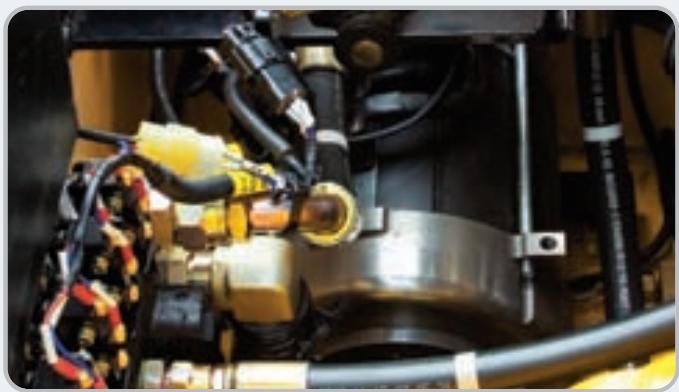 HYUNDAI 35B-7 - Maintenance aïssé - 2