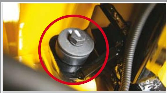 HYUNDAI 35DS-7E - Montage flottant intégral de l'arceau de sécurité - 1