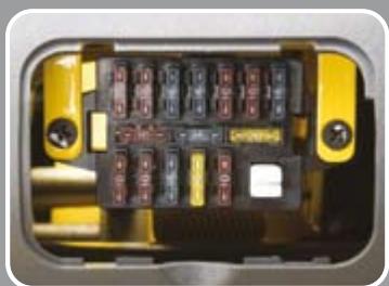 HYUNDAI 35DS-7E - Réserveur du liquide de frein - 1