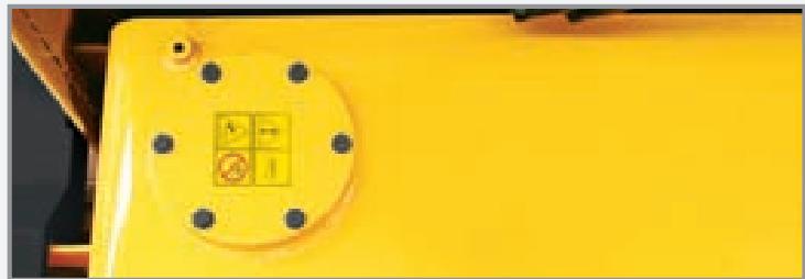 HYUNDAI HL740-7A - Orifice devidange distant - 2