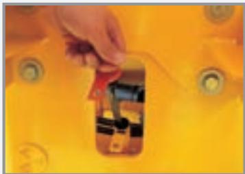 HYUNDAI HL740-7A - Orifice devidange distant - 4