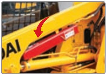 HYUNDAI HSL850-7 - Double sécurité du canopy - 2
