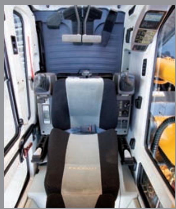 HYUNDAI R140LC-7A - Conception très silencieuse - 1