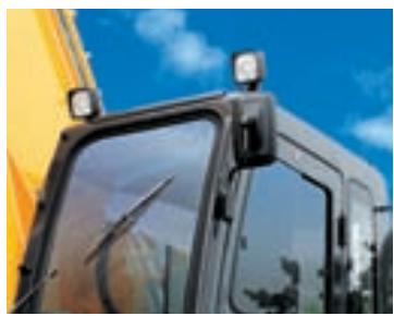 HYUNDAI R140W-7A - Sortie de secours par la    vite arriere - 1