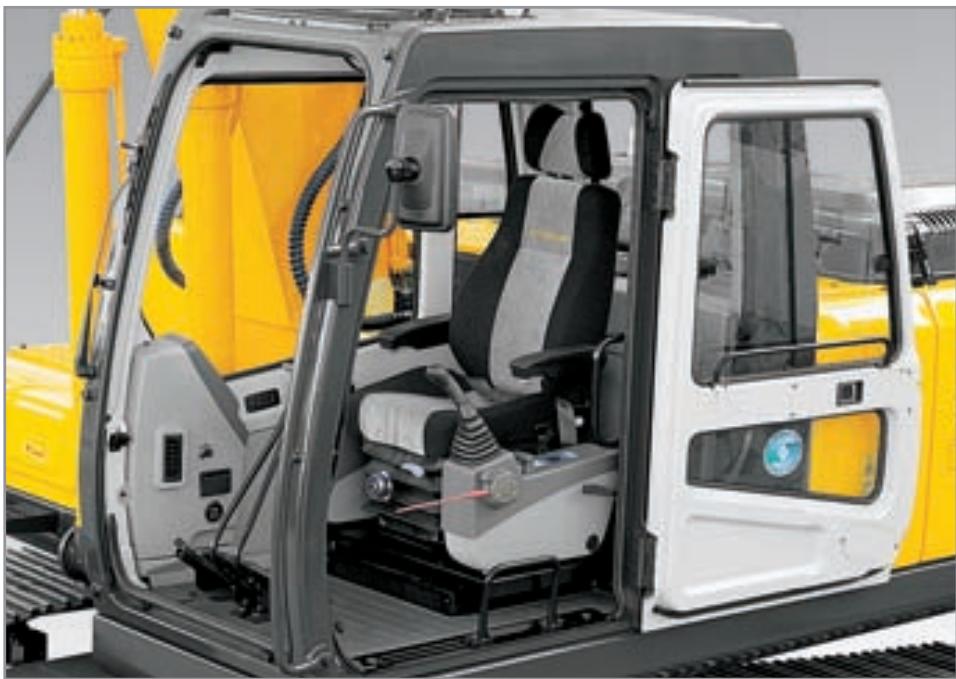 HYUNDAI R160LC-7A - Grande cabine avec une excellente visibilité - 1