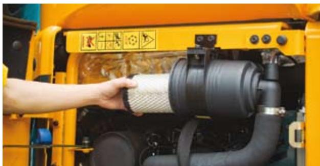 HYUNDAI R27Z-9 - Accès facile pour l'entretien - 1