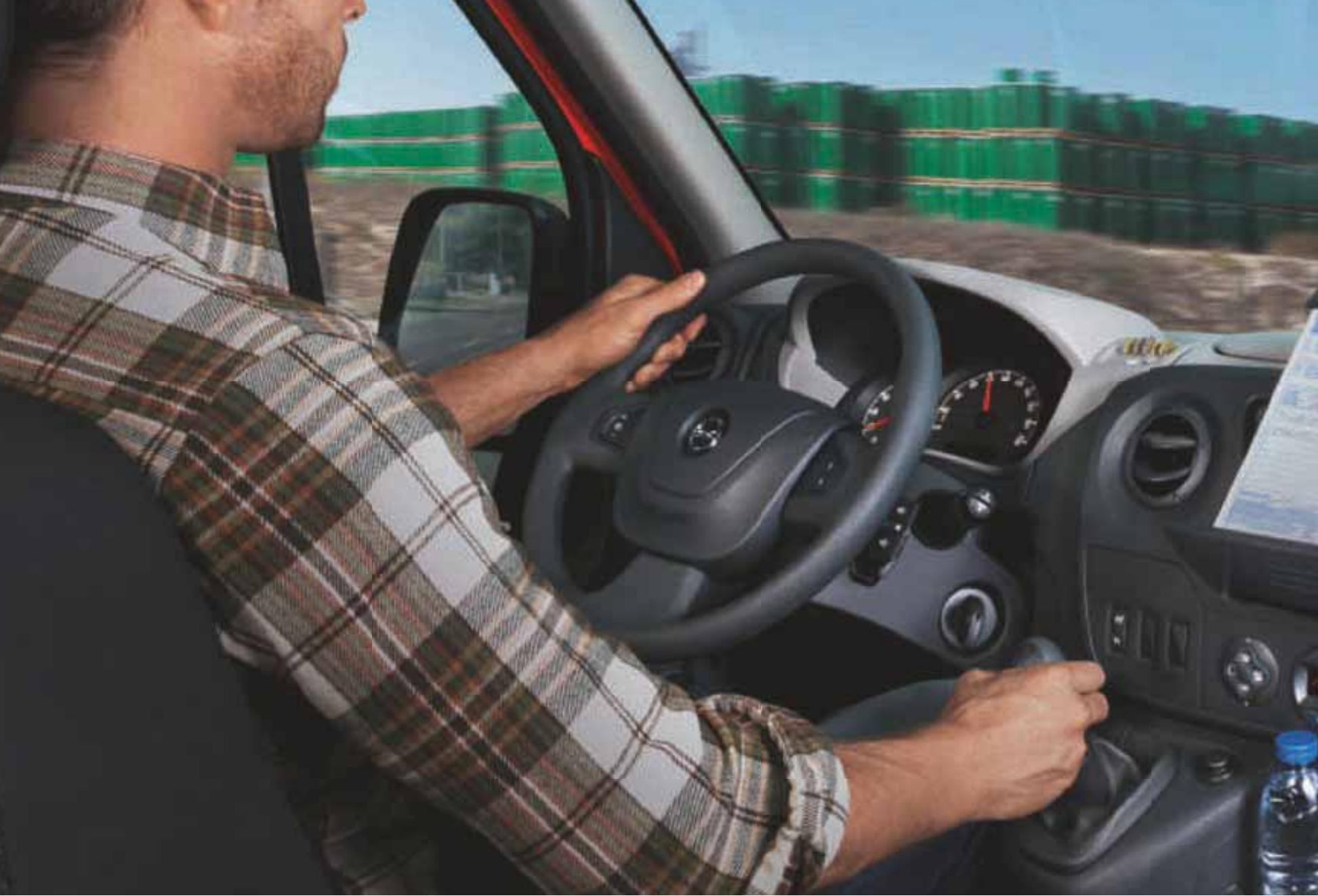 OPEL MOVANO - Zone de chargement super accessible. - 2