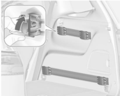 OPEL ZAFIRA TOURER - Pose des adaptateurs dans les rails - 1