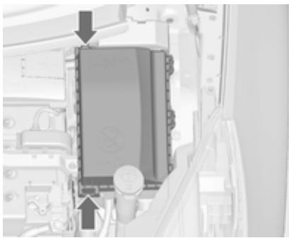 OPEL ZAFIRA TOURER - Boîte à fusibles du compartmentement moteur - 1