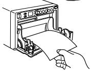 MITSUBISHI P93E - Sortez le papier de nettoyage. - 2