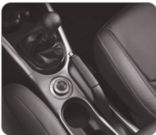 MITSUBISHI OUTLANDER - LE GRAND JEU - 1