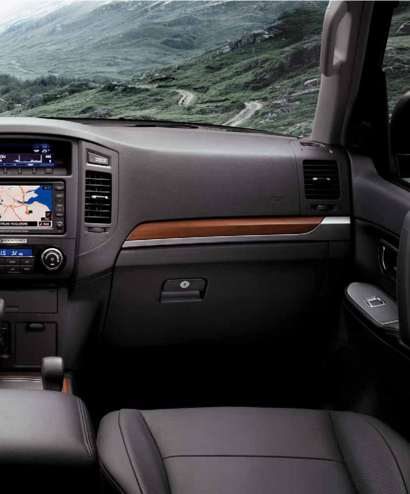 MITSUBISHI PAJERO - UNE VISIBILITÉ IMPRESSIONNANTE - 1