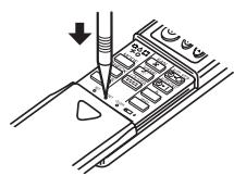 MITSUBISHI PLA-A.BA - Insertion/remplacement de la pile - 2