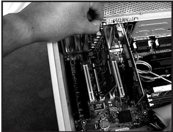 BELKIN 3 PORTS FIREWIRE PCI #F5U503 - Instalación del hardware (continuación) - 1