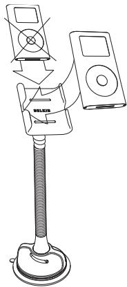 BELKIN DANS-VOITURE TITULAIRE POUR IPOD MIN #F8Z050EA - Schritt 3: Um den iPod™ mini in die iPod™ mini Autohalterung einzusetzen - 1