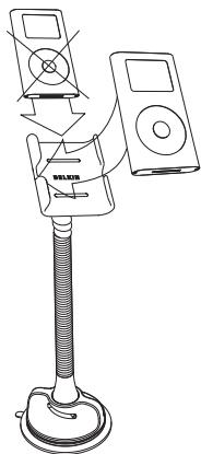BELKIN DANS-VOITURE TITULAIRE POUR IPOD MIN #F8Z050EA - Fase 3: Per inserire l'iPodTM mini nel Supporto Veicolare per iPodTM mini - 1