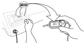 BELKIN TUNECAST AUTO AVEC CLEARSCAN #F8Z343EA - Een fm-frequentie met de hand kiezen - 1