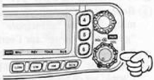 YAESU FT-8900R - METTRE L'ÉMETTEUR RÉCEPTEUR SOUS ET HORS TENSION - 1