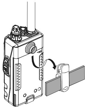 YAESU VX-170 - INSTALLATION DU CLIP DE CEINTURE - 2