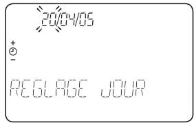 HONEYWELL CM901 - Pour programmer la date et l'heure : - 2
