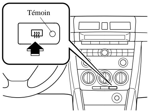 MAZDA 3 2009 - Dégivreur de lunette arrêté - 1