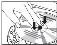 PHILIPS AZ7374 - Inserting the CD - 1