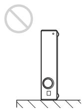 SONY VPL-CS5 - N'installez pas le projecteur sur son flanc. - 1