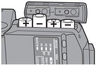SONY HVL-F36AM - Insetimento delle pile - 3