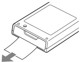 SONY SMP-N200 - Retirez le film d'isolation de la télécommande. - 1