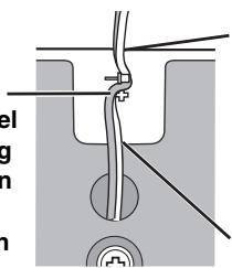 PANASONIC SC-HT520 - Befestigen Sie die Lautsprecherkabel an den Sockeln. - 1