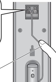 PANASONIC SC-HT535 - Schlieben Sie die Lautsprecherkabel an. - 2