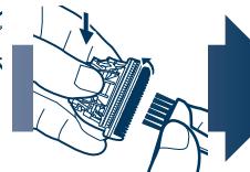 PANASONIC ER1610 - Cleaning the blade - 3