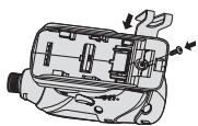 PANASONIC EY7550 - Verplaatsen van de riem- clip - 2