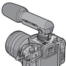 PANASONIC DMW-MS1E - Faites glisser le microphone sur la griffe porte-accessoires de l'appareil photo jusqu'à ce qu'il soit complètement inséré. - 2