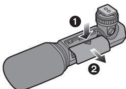 PANASONIC DMW-MS1E - Abra la tapa de la batería. - 1