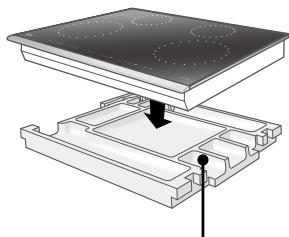 PANASONIC KY-B84BGBXD - Fixez les colliers de fixation à l'unité principale (4 emplacements à l'avant et à l'arrête). - 1
